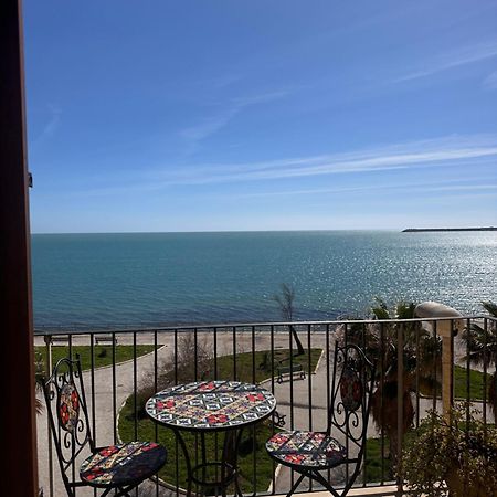 Vista D'Amare Bed & Breakfast Pozzallo Bagian luar foto